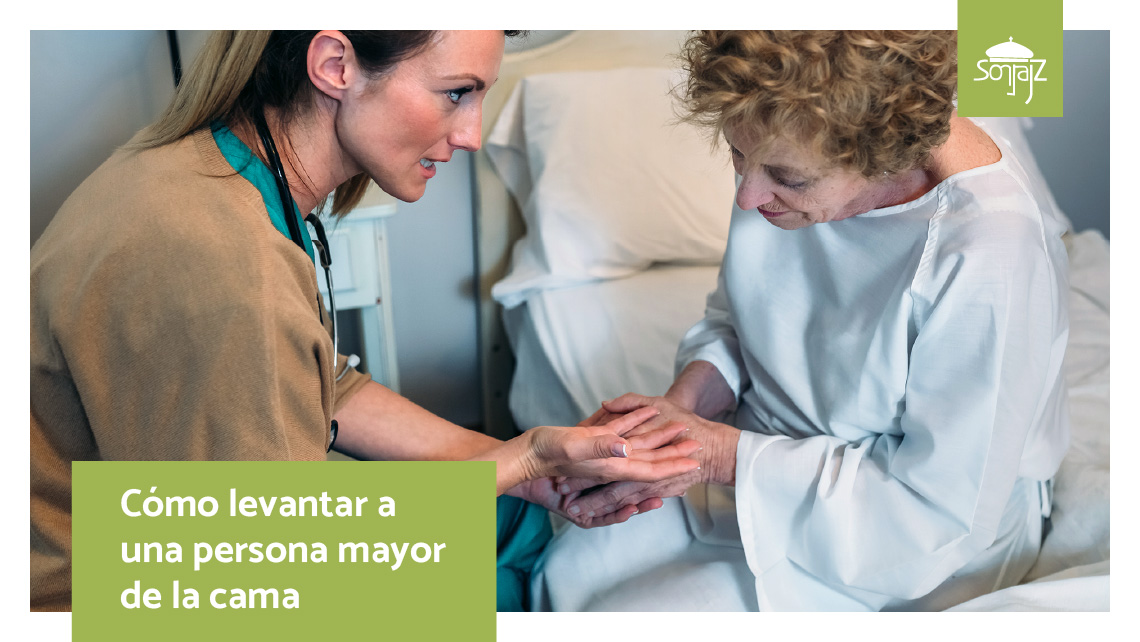 Cómo levantar de la cama a una persona mayor